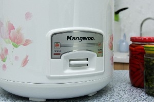 Nồi cơm điện Kangaroo KG - 377