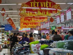 Thị trường tiêu dùng sôi động dịp Tết 2020