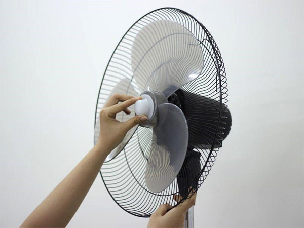 kiểm tra lồng quạt