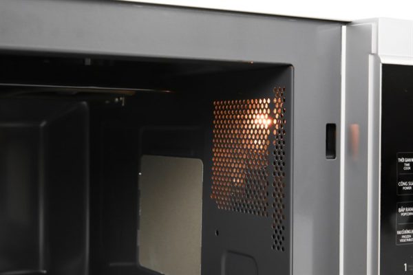 lo-vi-song-toshiba-er-sgs34-s1-vn-8-700x467