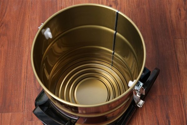 hitachi-cv-950f-wr-10-700x467