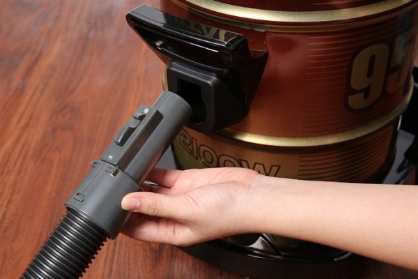 hitachi-cv-950f-wr-5-700x467