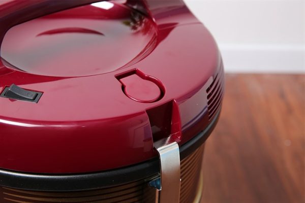 hitachi-cv-950f-wr-7-700x467