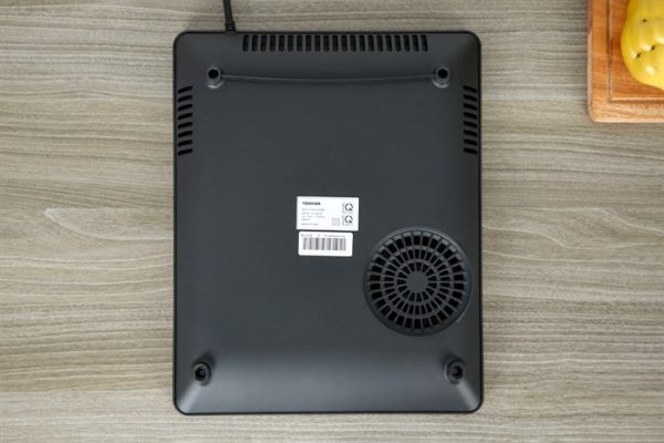 bep-tu-toshiba-ic-20r2sv-4-700x467