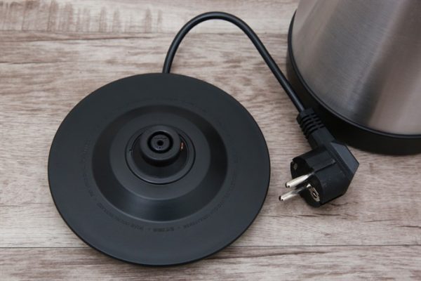 binh-dun-sieu-toc-philips-hd9350-7-700x467